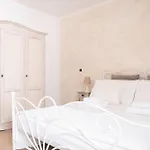Quiet Boutique In Le Bicocche Di Joyce * Trieste