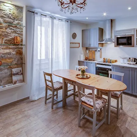 Bicocche Di Joyce - Central - Quiet - Fast Check In - Wifi Veloce - Parcking Vicino Apartamento *