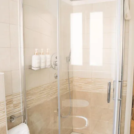 דירה Quiet Boutique Garage Nearby - Le Bicocche Di Joyce - *