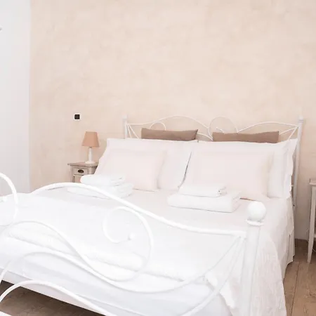 Quiet Boutique Garage Nearby - Le Bicocche Di Joyce - טריאסטה
