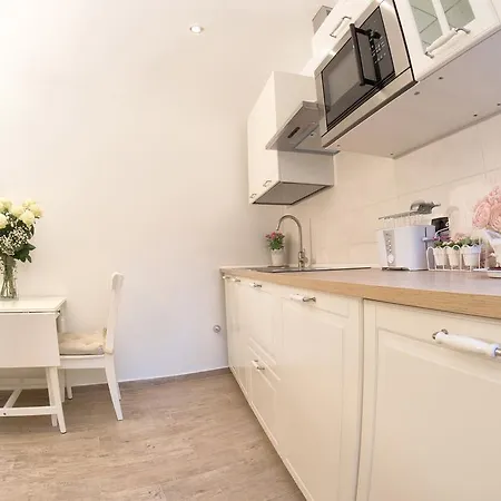דירה Quiet Boutique Garage Nearby - Le Bicocche Di Joyce -